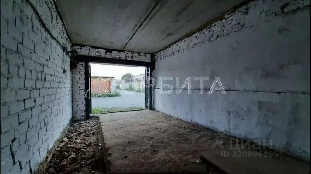 Гараж в Тюменская область, Тюмень ул. 50 лет ВЛКСМ, 130 (17 м) - Фото 1