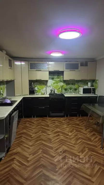 Дом в Краснодарский край, Гулькевичи ул. Некрасова (50 м) - Фото 1