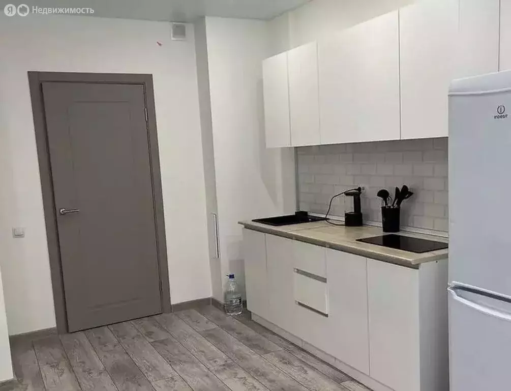 Квартира-студия: Тюмень, Интернациональная улица, 197Г (27 м) - Фото 0