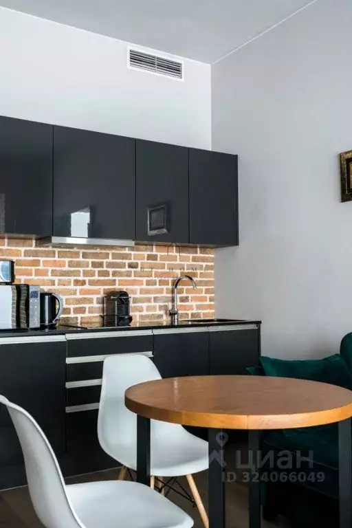 Студия Санкт-Петербург наб. Макарова, 60 (32.0 м) - Фото 2