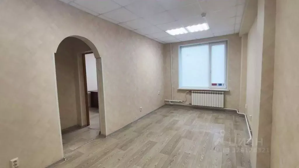 Офис в Новгородская область, Великий Новгород просп. Александра ... - Фото 1