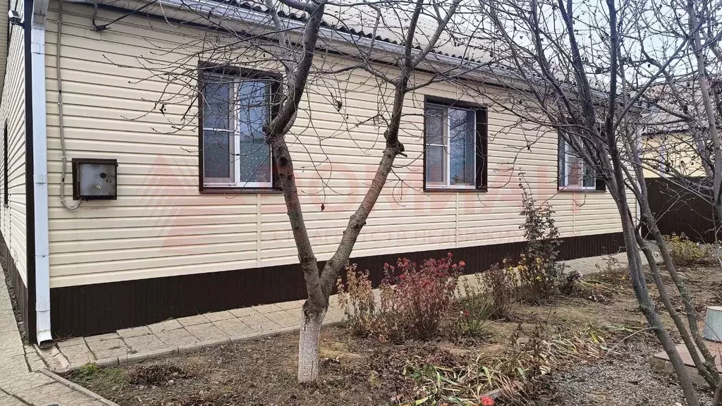 Дом в Ростовская область, Волгодонск пер. Чубарова, 13 (102 м) - Фото 1