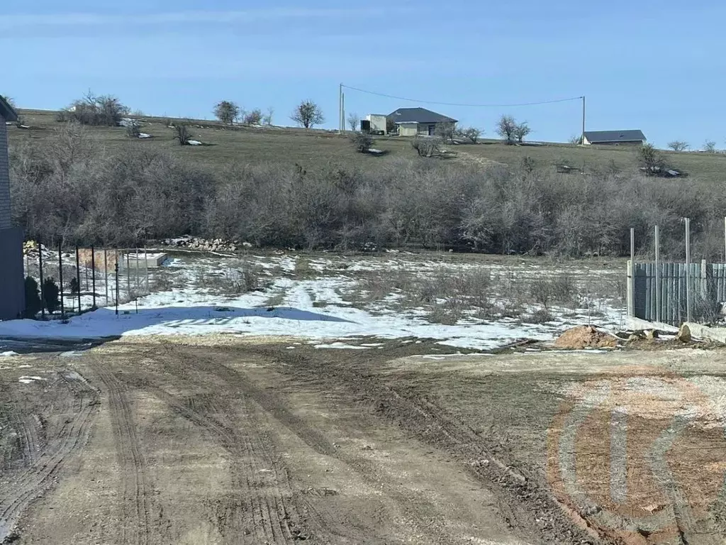 Участок в Крым, Симферопольский район, Добровское с/пос, с. Пионерское ... - Фото 1