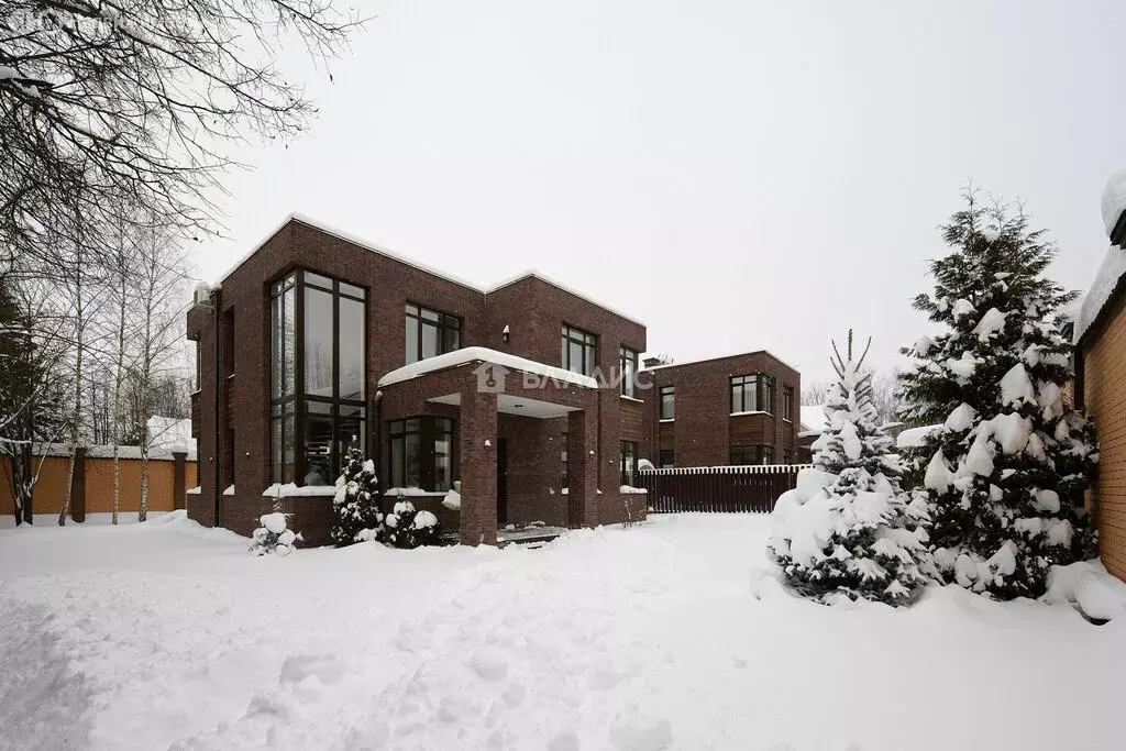 Дом в деревня Александровка, Советская улица, 7Б (183.4 м) - Фото 1