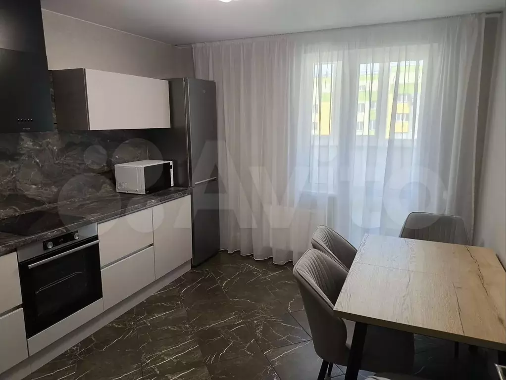 2-к. квартира, 65 м, 25/26 эт. - Фото 0