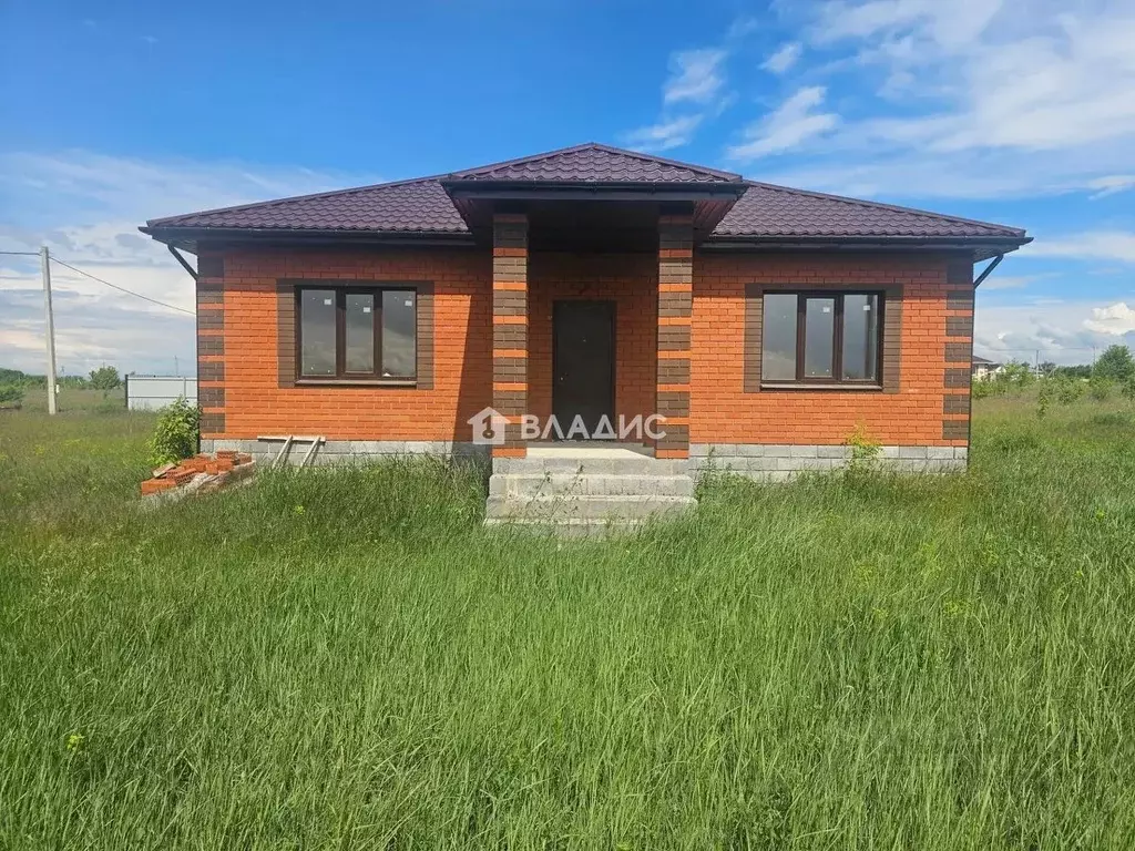 Дом в Белгородская область, Корочанский муниципальный округ, с. ... - Фото 1