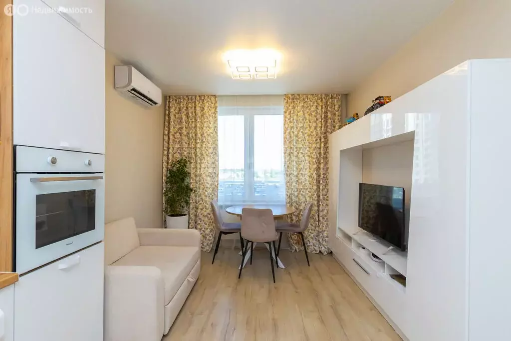 2-комнатная квартира: Тюмень, улица Павла Никольского, 10 (43 м) - Фото 1