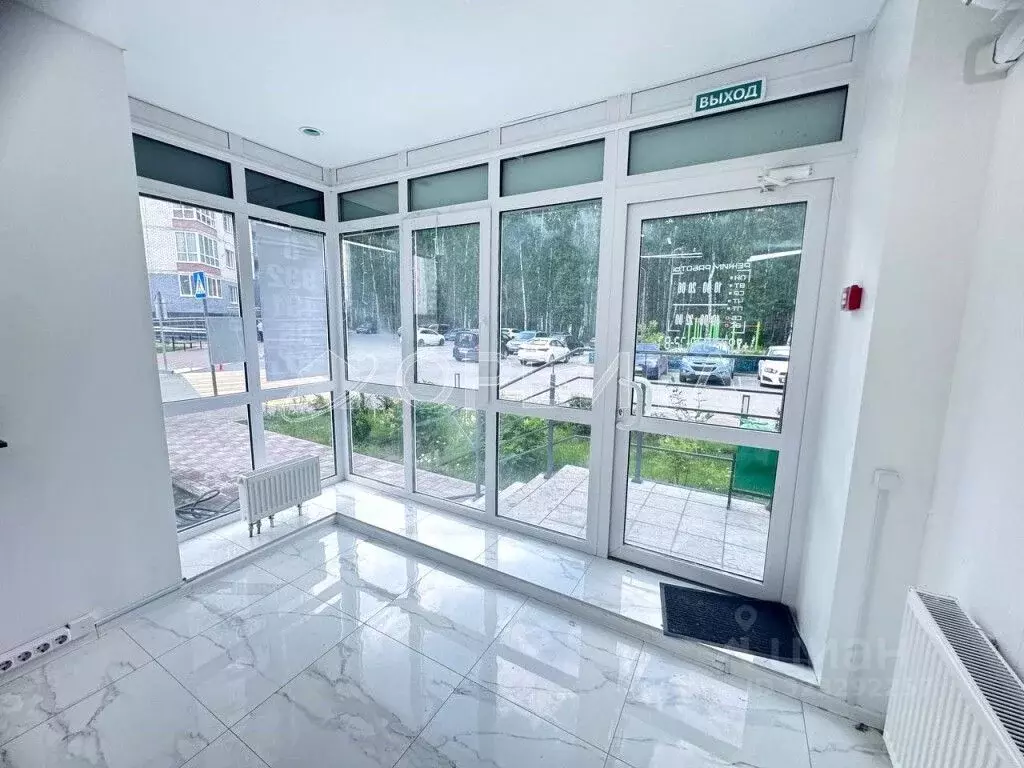 Помещение свободного назначения в Тюменская область, Тюмень ул. ... - Фото 2