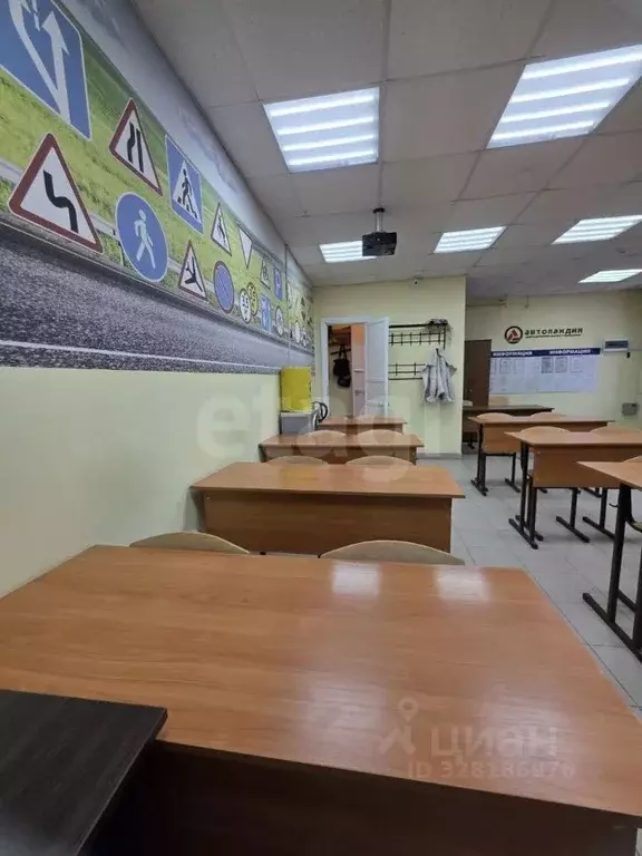 Офис в Башкортостан, Уфа Российская ул., 76 (43 м) - Фото 2