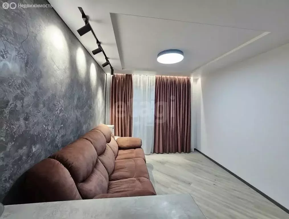 3-комнатная квартира: Псков, Коммунальная улица, 40 (58.8 м) - Фото 1