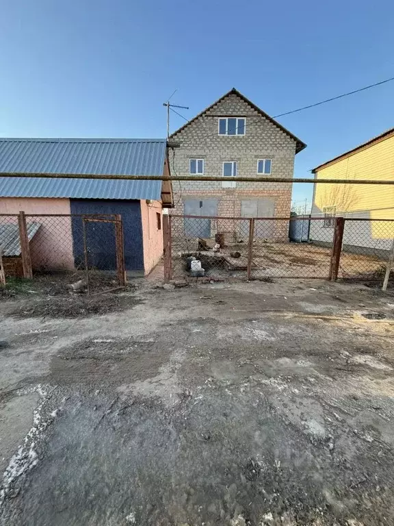 Дом в Астраханская область, Астрахань пер. 2-й Ровный, 34 (220 м) - Фото 2