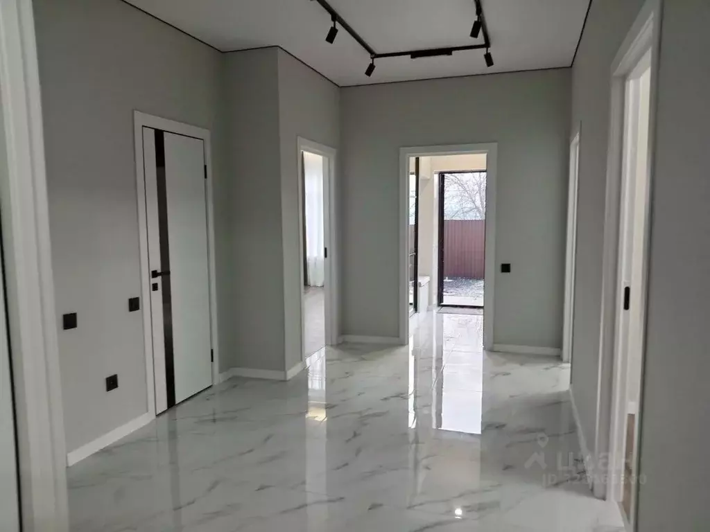 Дом в Ставропольский край, Михайловск Шпаковский район, ул. Гагарина ... - Фото 1