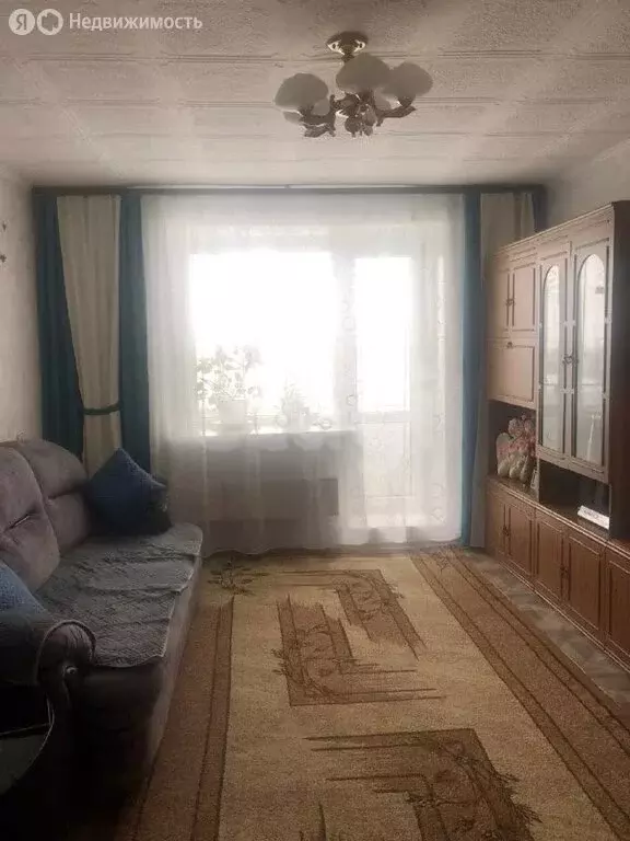 3-комнатная квартира: Прокопьевск, улица Есенина, 32 (57.8 м) - Фото 1