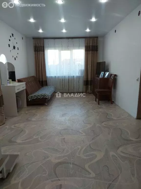 Дом в село Сотниково, улица Шункова П.И. (223 м) - Фото 2