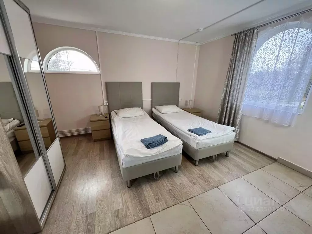 Комната Ленинградская область, Тосненское городское поселение, с. ... - Фото 1