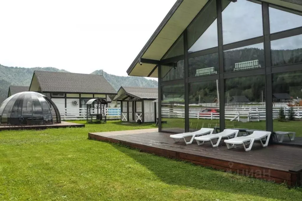 Дом в Алтай, Чемальский район, с. Чепош Чемальский тракт, 15-й км, ... - Фото 1