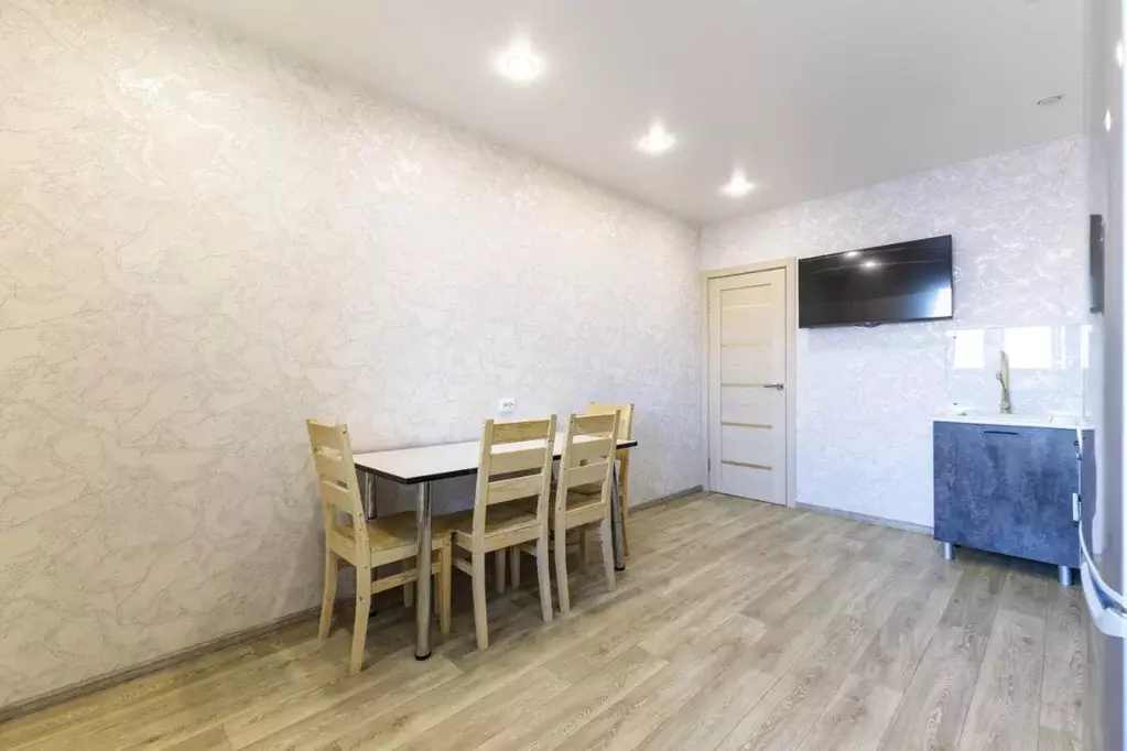 3-к кв. Санкт-Петербург ул. Маршала Казакова, 50к1 (77.5 м) - Фото 2