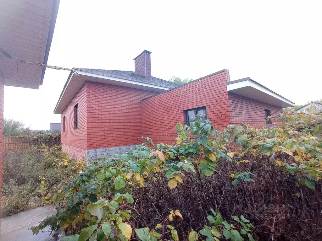 Дом в Волгоградская область, Михайловка 2-й мкр, ул. Степана Разина ... - Фото 1