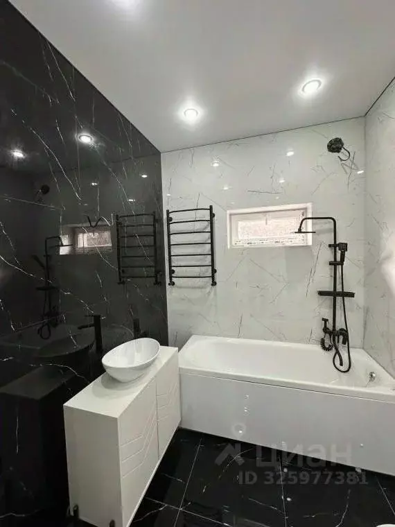 Дом в Крым, Симферопольский район, Трудовское с/пос, пос. Айкаван, ... - Фото 0