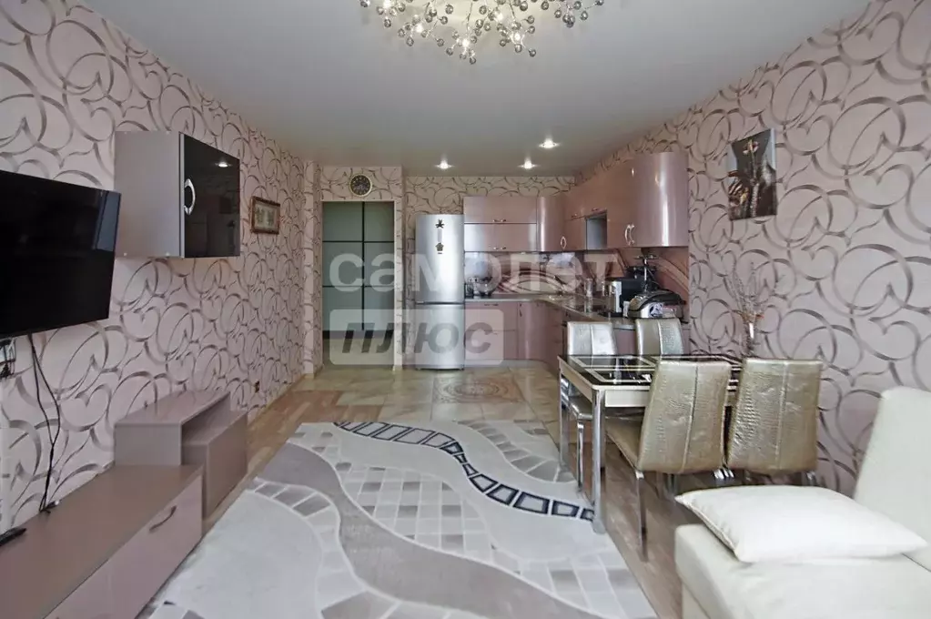 2-к кв. Омская область, Омск просп. Комарова, 21к2 (50.5 м) - Фото 0