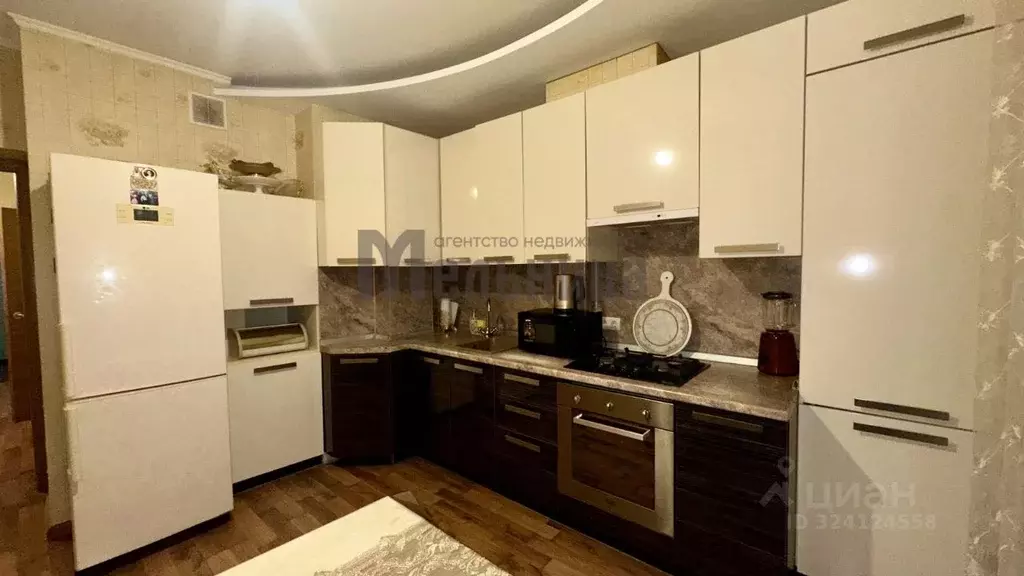 2-к кв. Волгоградская область, Волгоград ул. имени Хорошева, 14А (82.2 ... - Фото 1