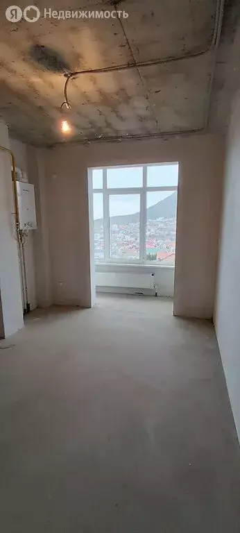 3-комнатная квартира: село Мысхако, Шоссейная улица, 27 (78 м) - Фото 1