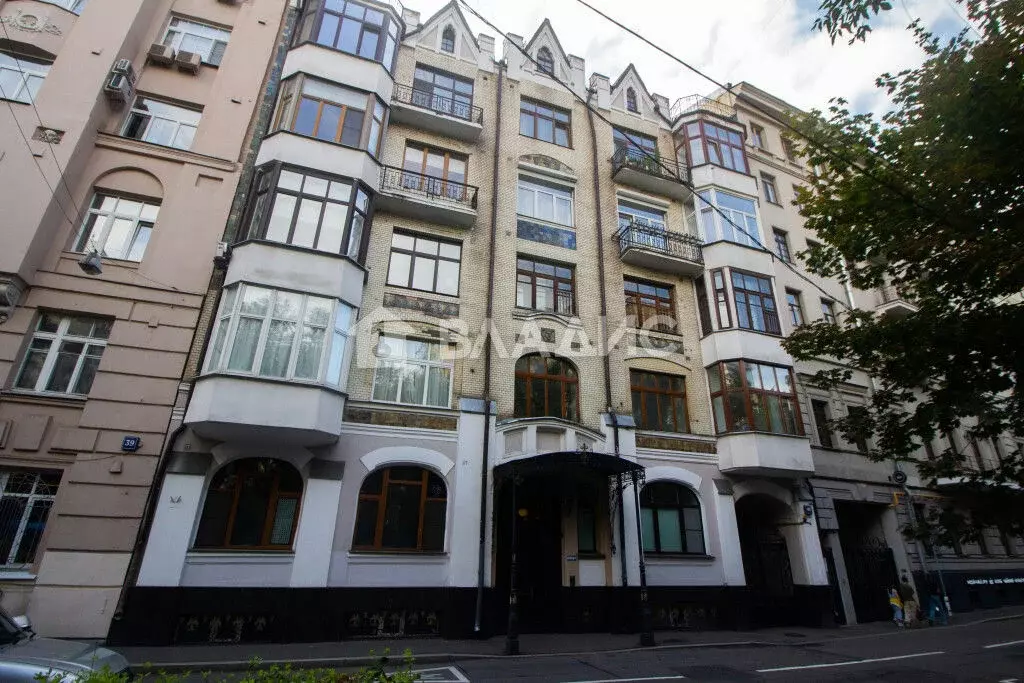 Продается 3-комнатная квартира - Фото 1
