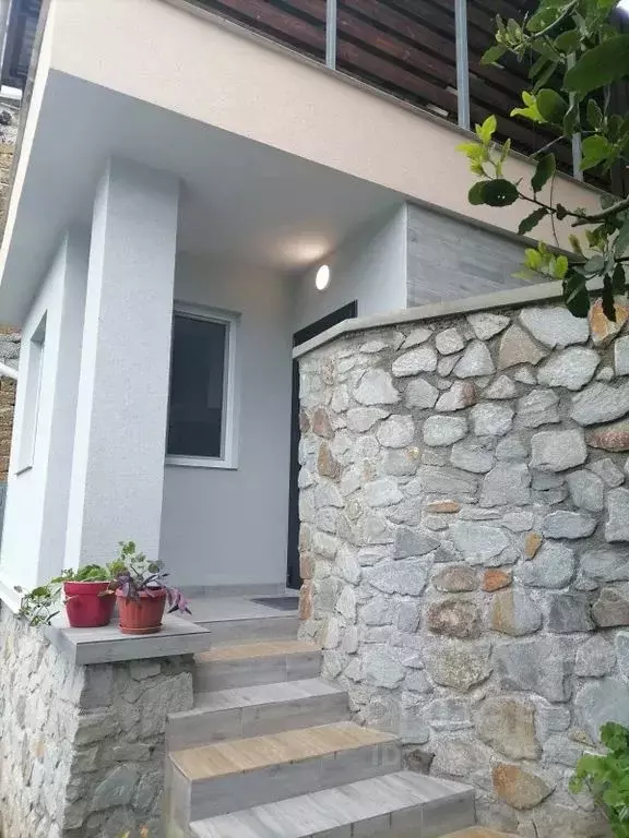 Дом в Крым, Алушта муниципальный округ, с. Нижняя Кутузовка ул. ... - Фото 0