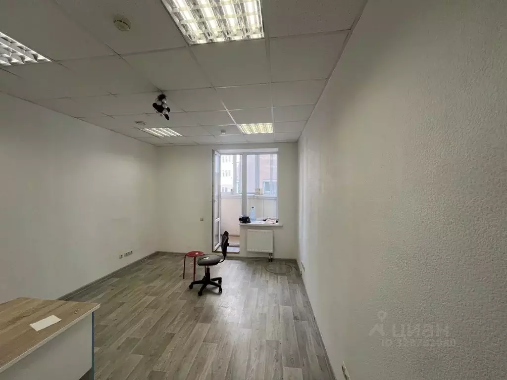 Офис в Свердловская область, Екатеринбург ул. Крылова, 27 (24 м) - Фото 1