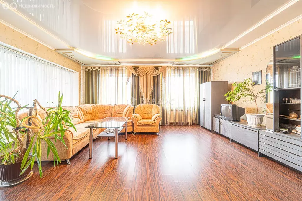 Дом в Пермь, улица Александра Чекалина, 32 (217 м) - Фото 0