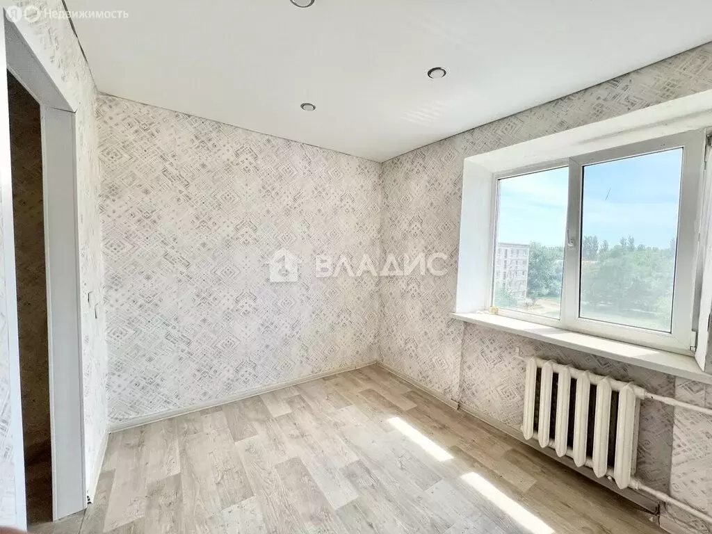 1-комнатная квартира: Балаково, улица Комарова, 132 (15 м) - Фото 1
