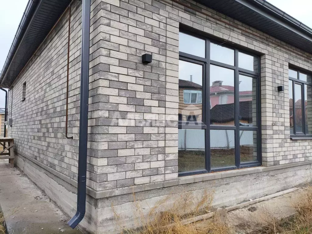 Дом в Ростовская область, Волгодонск Песчаная ул. (105 м) - Фото 1