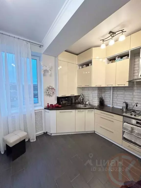 3-к кв. Крым, Симферополь ул. Балаклавская, 41А (70.8 м) - Фото 1