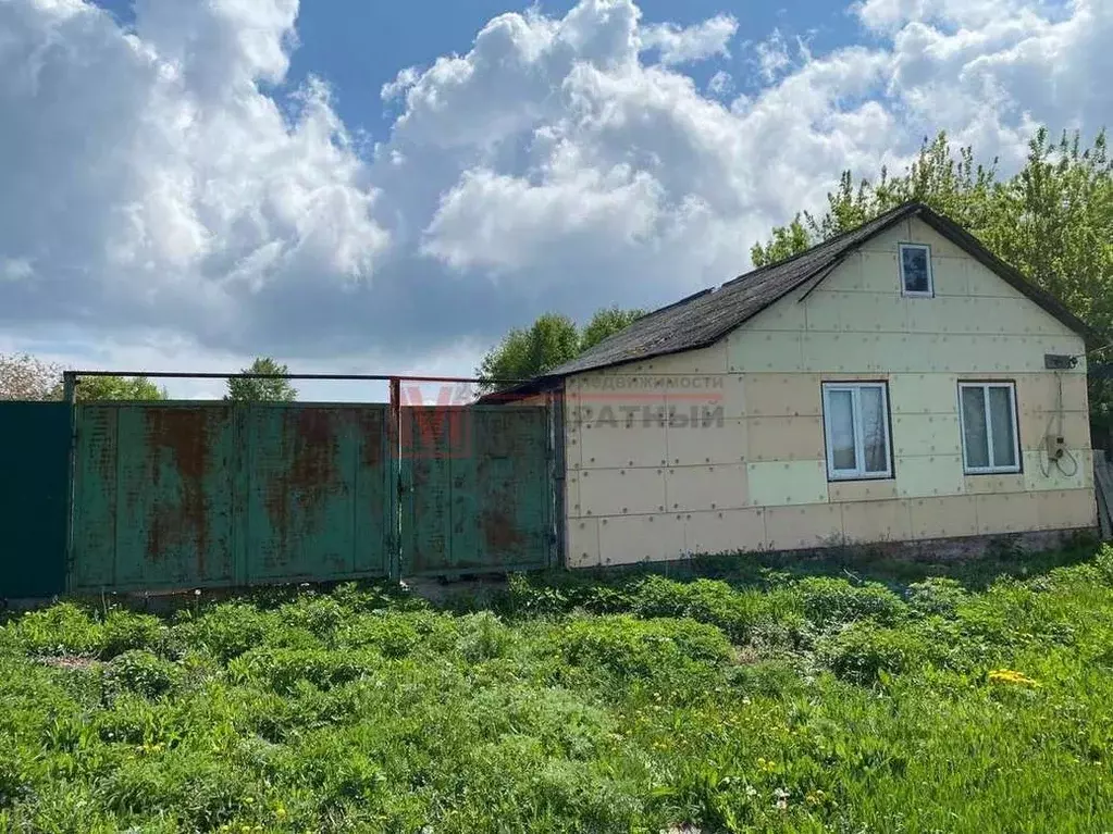 Дом в Белгородская область, Старооскольский городской округ, с. ... - Фото 1