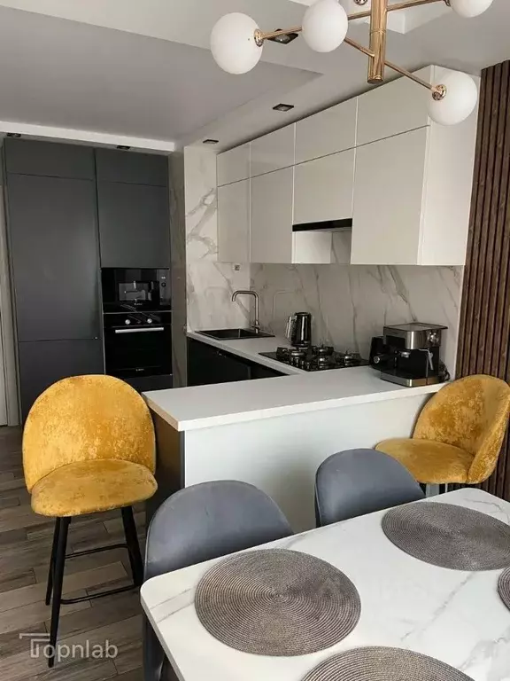 3-к кв. Саратовская область, Саратов ул. Имени И.С. Левина, 5 (82.1 м) - Фото 1