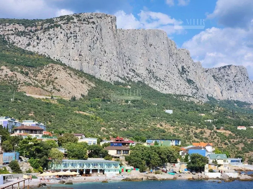 Участок в Крым, Ялта муниципальный округ, Форос пгт спуск Форосский, ... - Фото 0