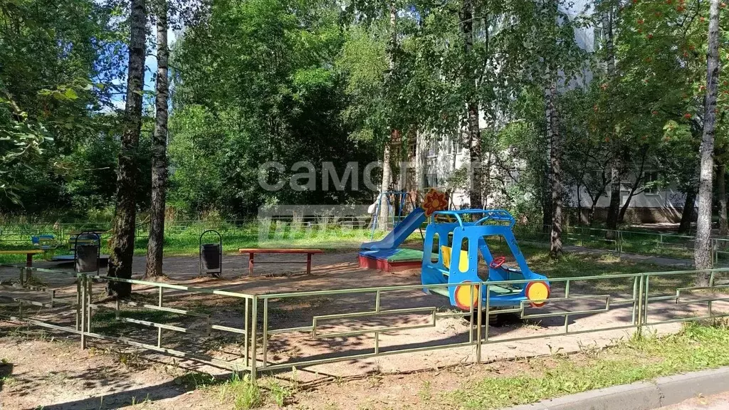 3-к кв. Смоленская область, Смоленск просп. Строителей, 20 (48.8 м) - Фото 1