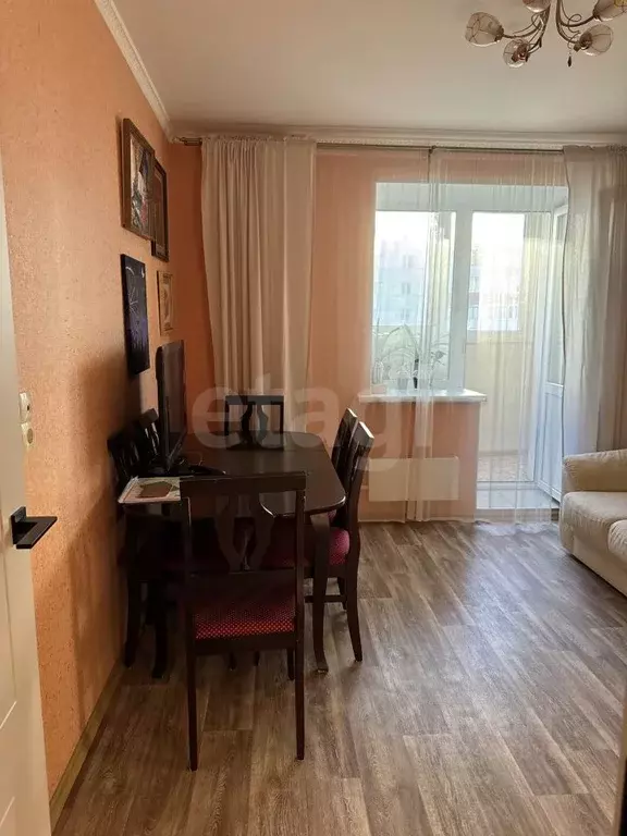 3-к кв. Оренбургская область, Оренбург Амурская ул., 8 (67.0 м) - Фото 2