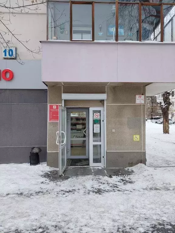 Торговая площадь в Свердловская область, Екатеринбург ул. Ильича, 10 ... - Фото 1