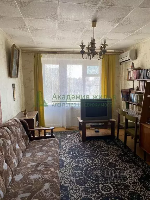 3-к кв. Саратовская область, Энгельс Полтавская ул., 15б (58.0 м) - Фото 1