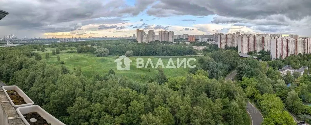 4-к кв. Москва ул. Крылатские Холмы, 30К7 (95.6 м) - Фото 0