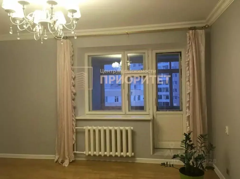 4-к кв. Саха (Якутия), Якутск ул. Петровского, 3 (94.7 м) - Фото 1