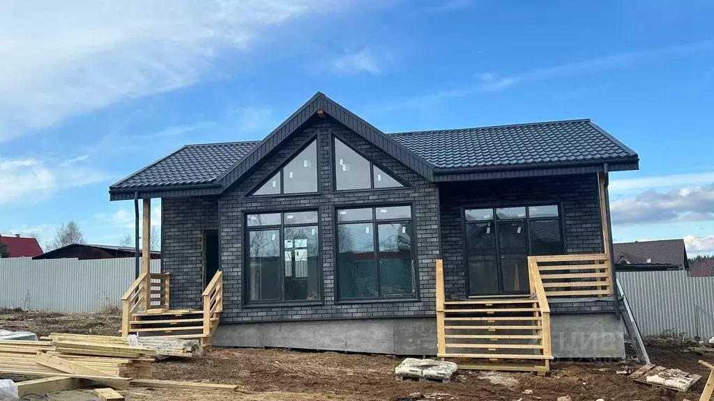 Дом в Московская область, Химки городской округ, д. Поярково  (100 м) - Фото 1