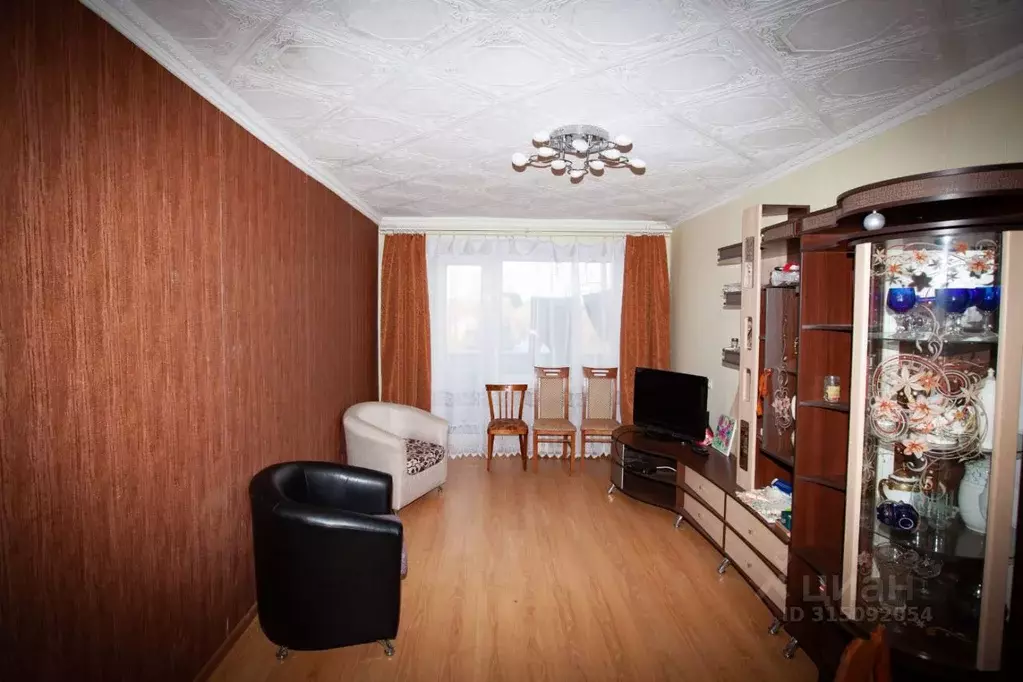 3-к кв. Новгородская область, Малая Вишера Пушкинская ул., 42А (58.6 ... - Фото 1