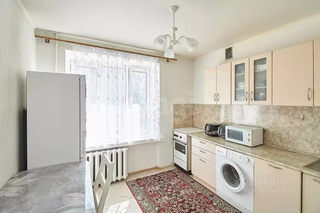 2-к кв. Тюменская область, Тюмень ул. Свердлова, 18 (56.4 м) - Фото 1