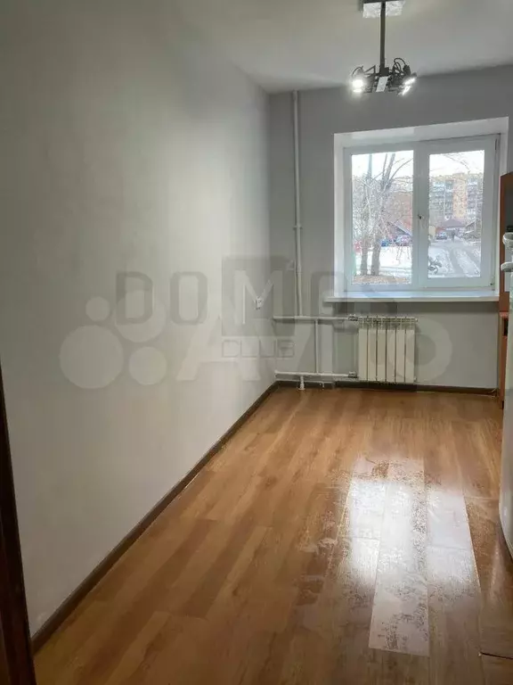 Комната 9 м в 1-к., 1/5 эт. - Фото 0