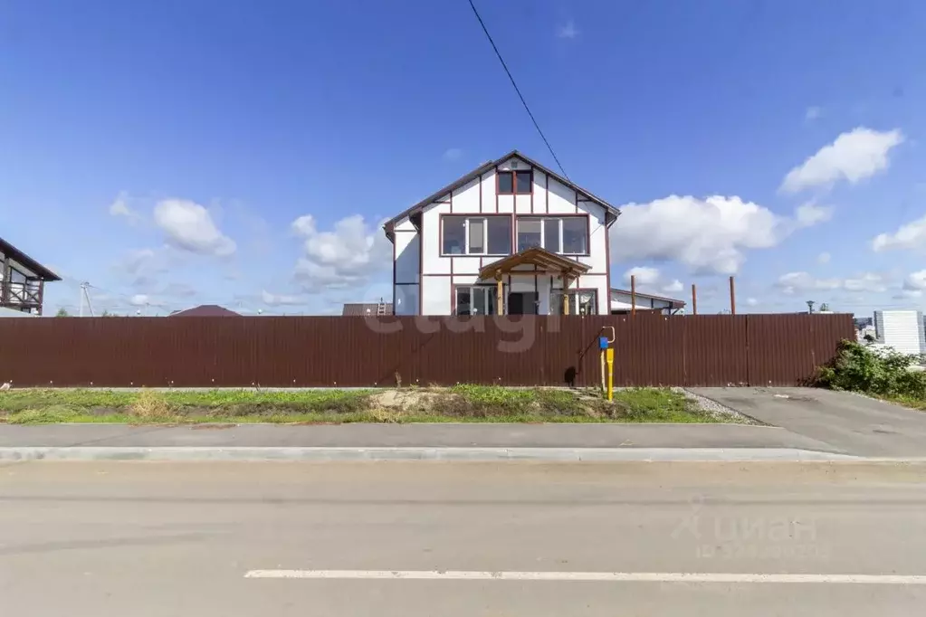 Дом в Тюменская область, Тюменский муниципальный округ, д. Ушакова ул. ... - Фото 1