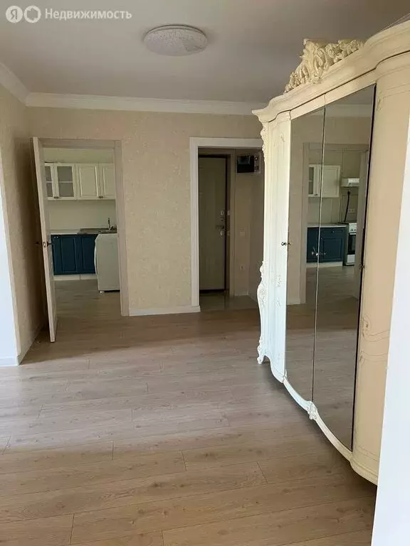 3-комнатная квартира: Махачкала, улица Абубакарова, 98 (76 м) - Фото 1