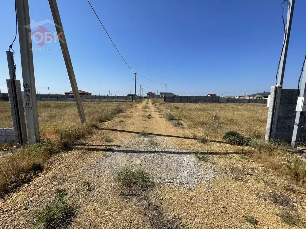 Участок в Крым, Сакский район, с. Уютное ул. Садовая (8.7 сот.) - Фото 1