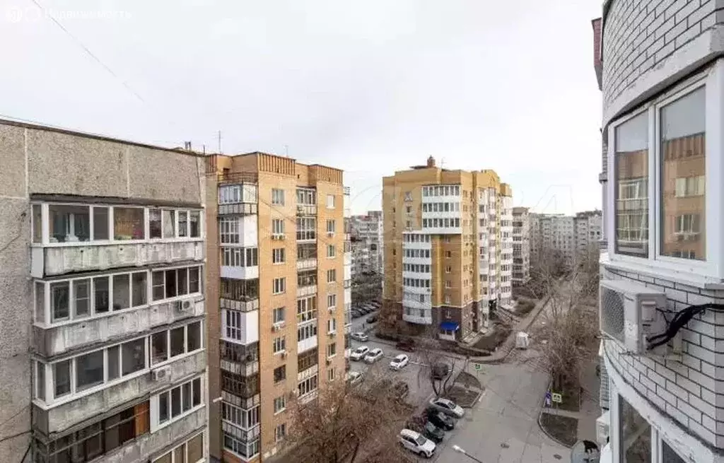1-комнатная квартира: Тюмень, улица Орджоникидзе, 18 (50 м) - Фото 0